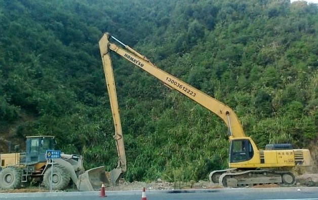 長臂挖掘機(jī)廠家、長臂挖掘機(jī)廠家定制、長臂挖掘機(jī)廠家改裝